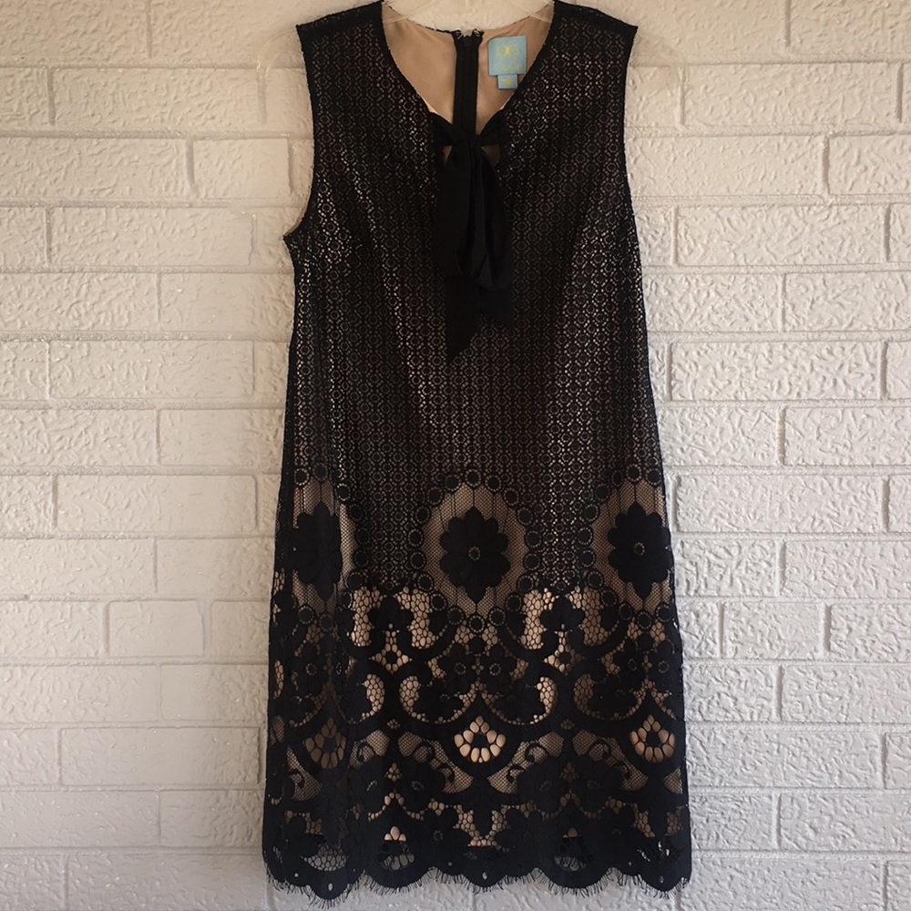 Black and nude lace shift dress Size 0